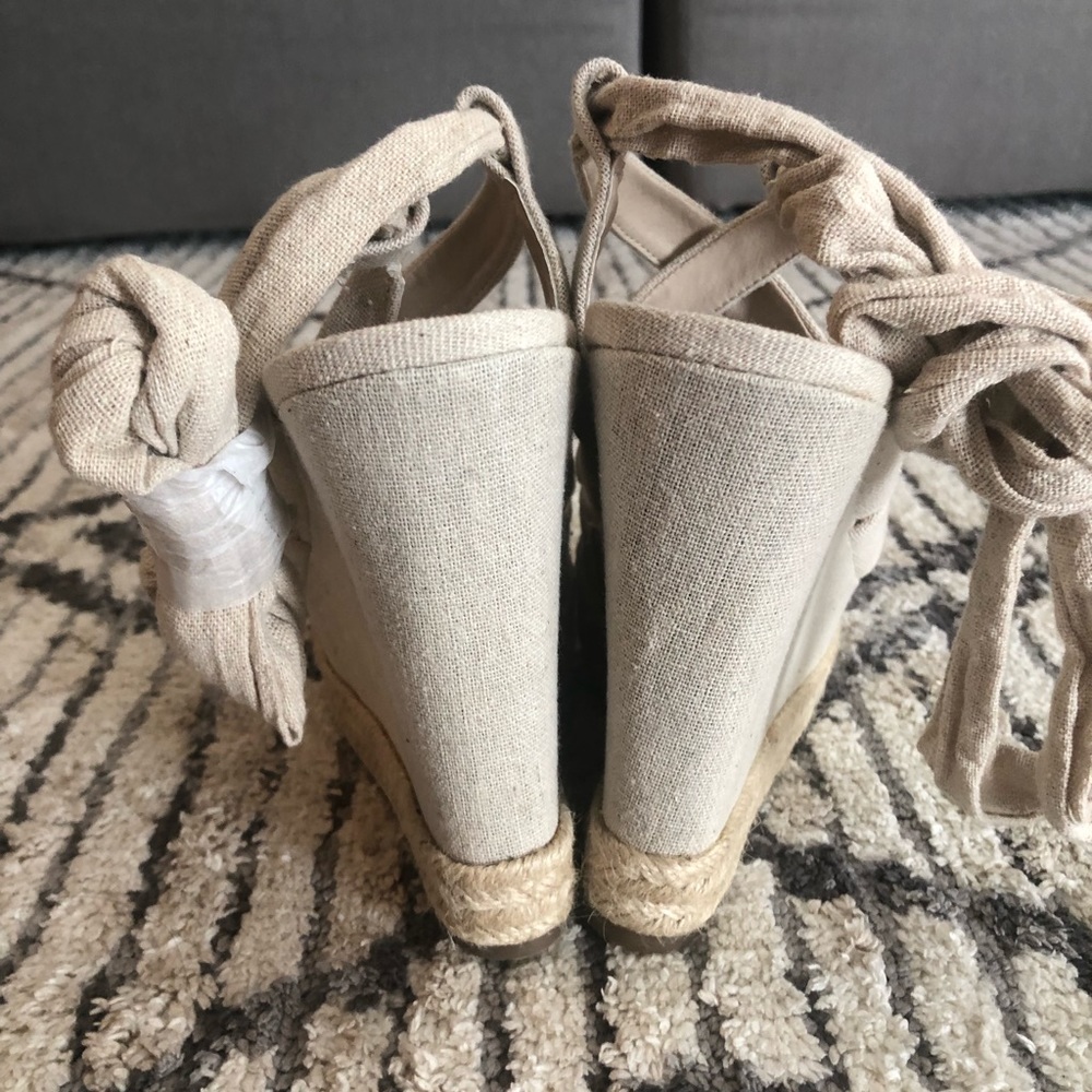 NWOT Just Fab tie up wedges in size 6 1/2 - Picture 3 of 13
